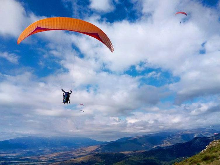 Gleitschirmfliegen in Font-Romeu oder Les Angles