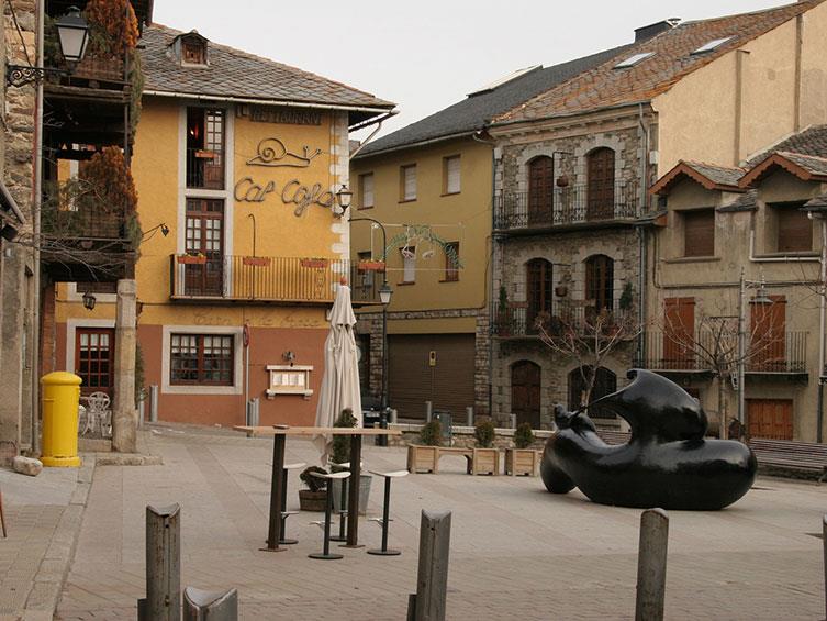 Llivia, ein kleines spanisches Dorf, das von Frankreich umgeben ist