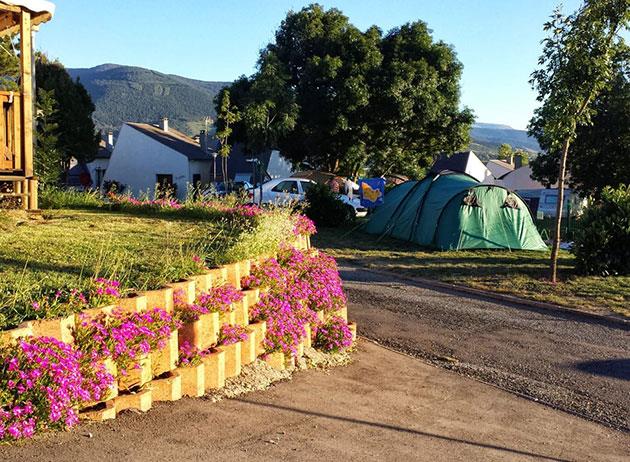 View of the pitches at the 3-star Ilisa campsite in Saillagouse