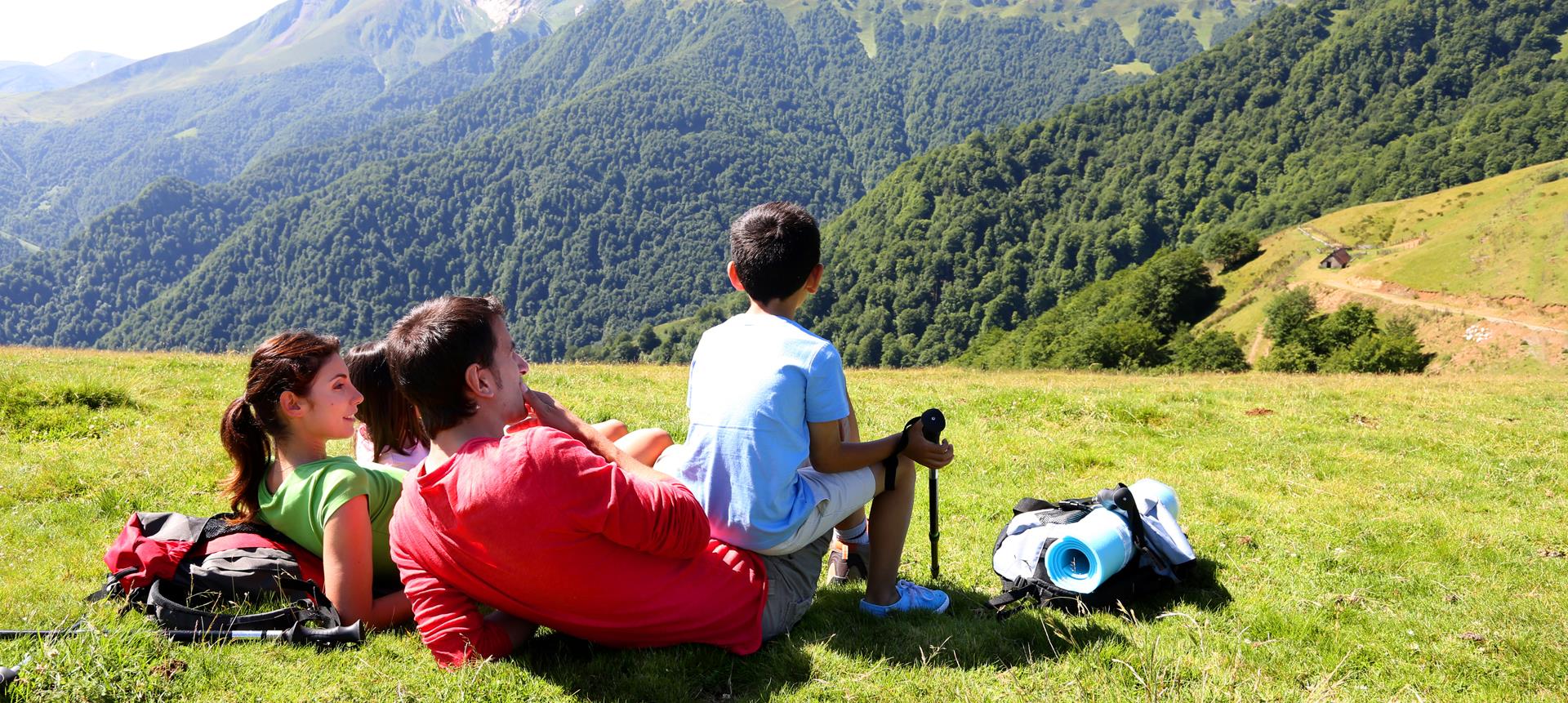 Randonnées pédestres en famille pendant l’été